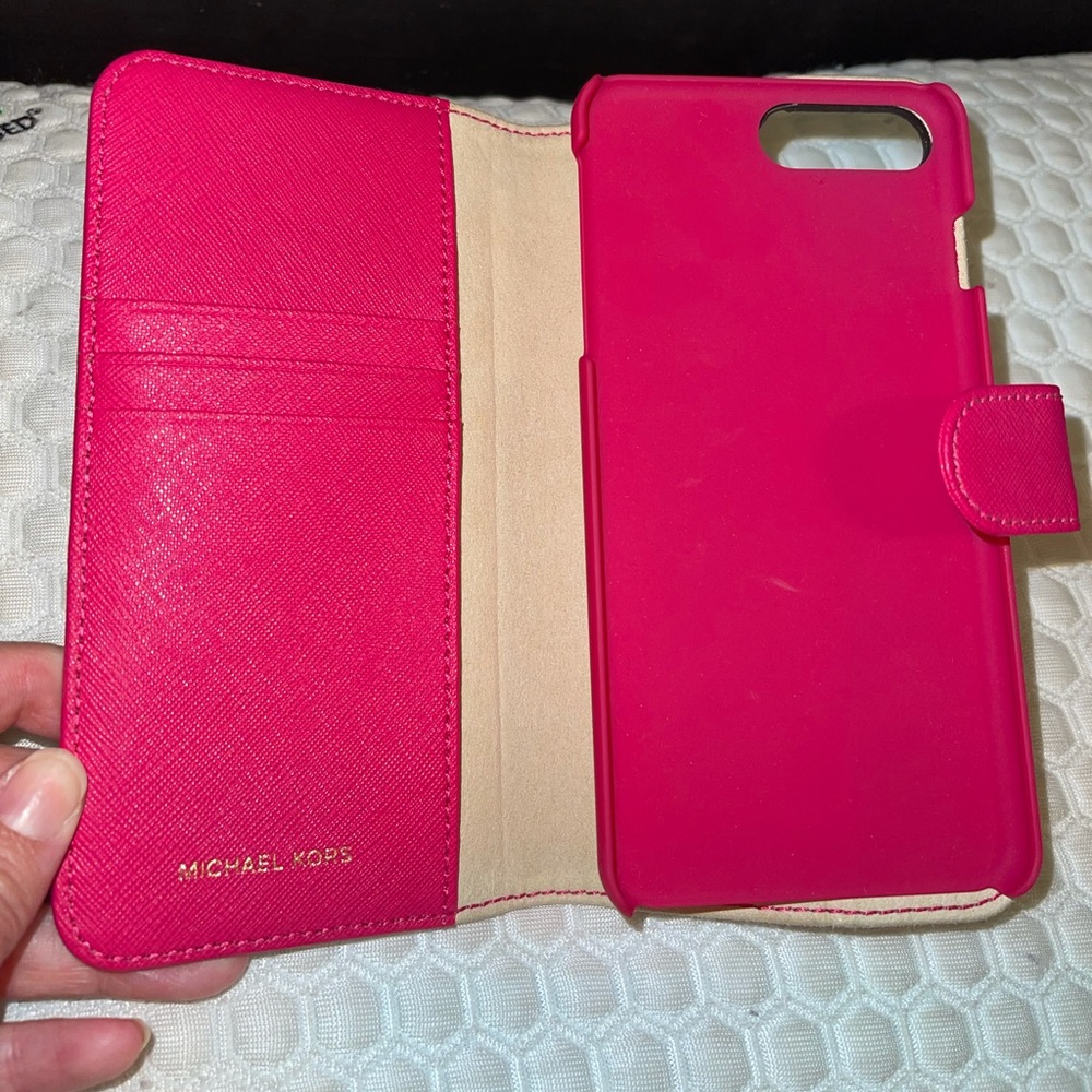 Michael Kors Phone/wallet case